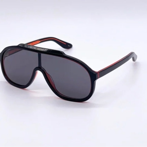 New - GUCCI GG1038S SUNGLASSES
001 Black & Red - Picture 3 of 14